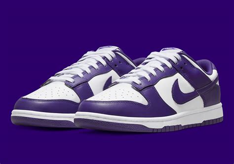 nike dunk low violet white